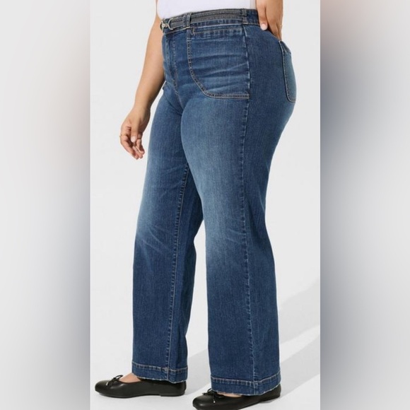 Torrid wide leg stretch vintage wash jeans nwot - Picture 2 of 5
